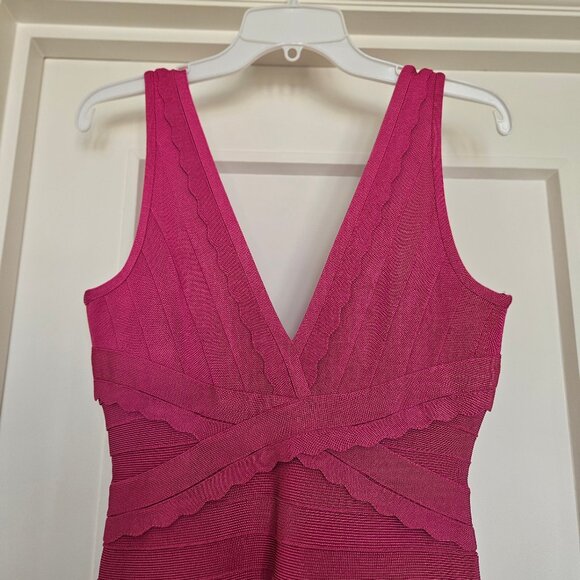 Herve Leger Pink Nikayla dress Size Medium - Picture 6 of 6